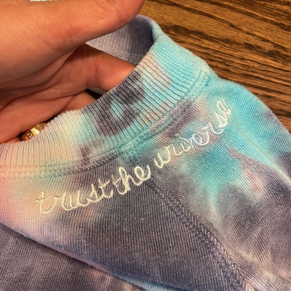 Spiritual gangster Terry pullover , tye dye with “trust the universe” writing - Picture 2 of 5